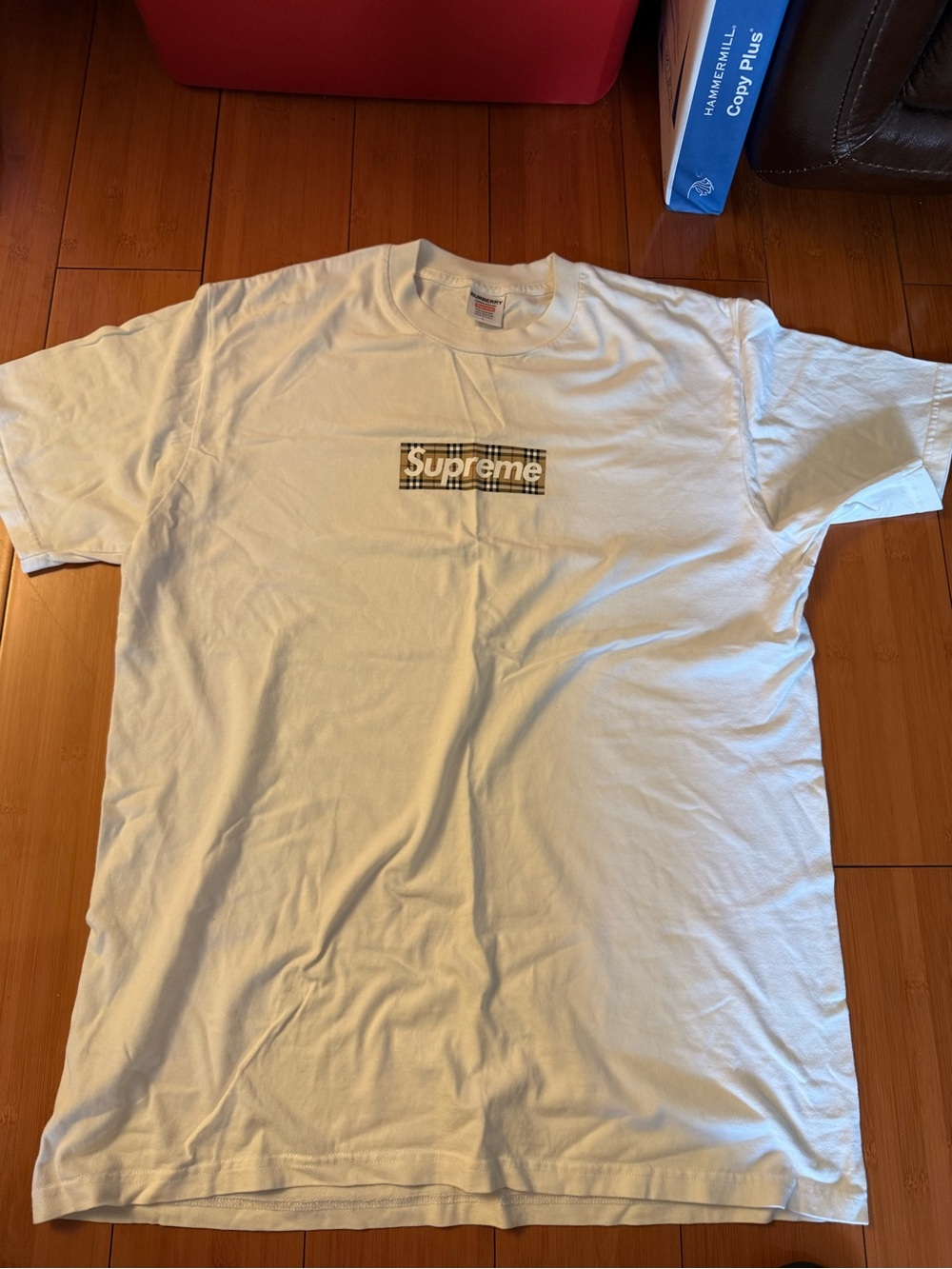 Supreme Burberry Mens White Logo Box Tee